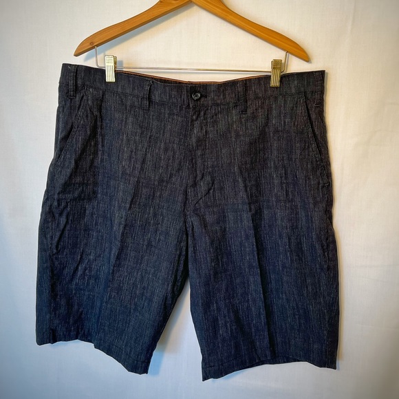 Eddie Bauer Men’s Hybrid shorts - Picture 1 of 3